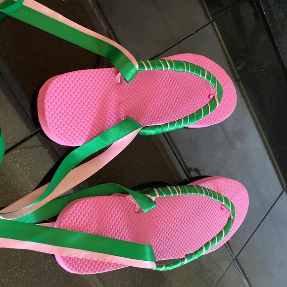 Flip Flops - Picture 2 of 15